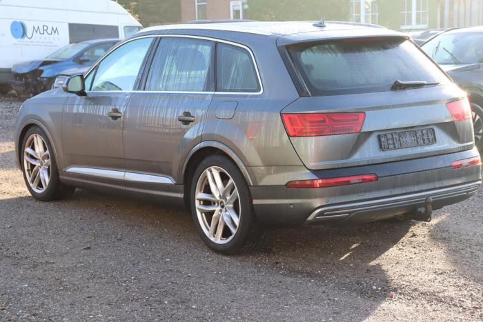 Audi Q7 3.0 TDI V6 24V e-tron plug-in hybrid Sloopvoertuig (2016, Metallic, Zilvergrijs)