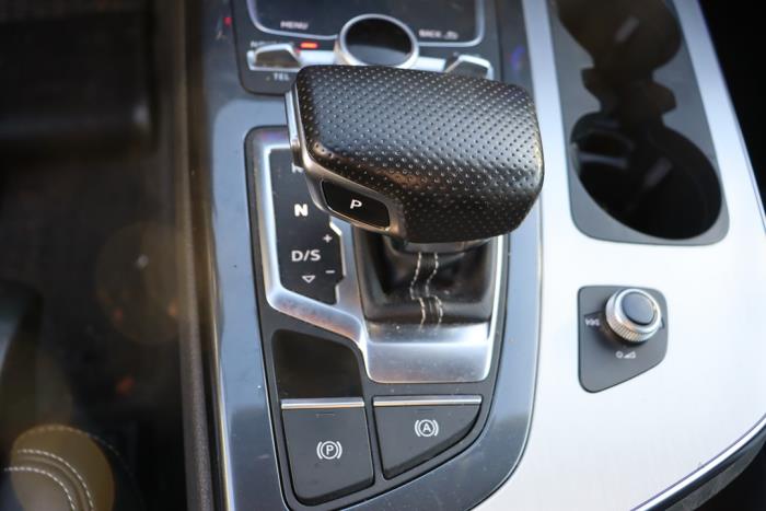 Audi Q7 3.0 TDI V6 24V e-tron plug-in hybrid Sloopvoertuig (2016, Metallic, Zilvergrijs)