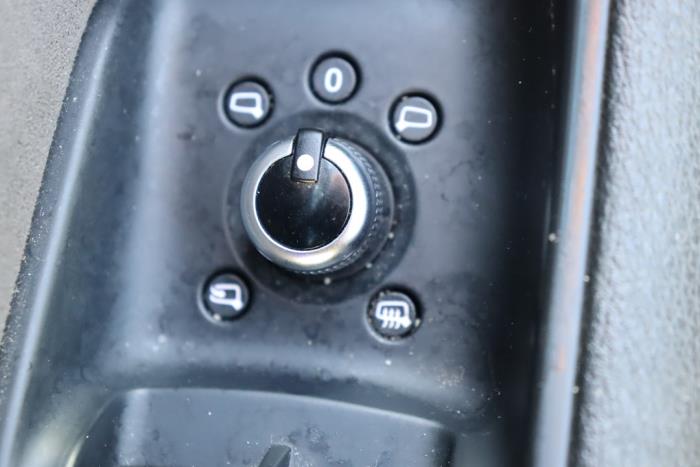 Audi Q7 3.0 TDI V6 24V e-tron plug-in hybrid Sloopvoertuig (2016, Metallic, Zilvergrijs)