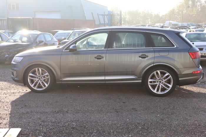 Audi Q7 3.0 TDI V6 24V e-tron plug-in hybrid Sloopvoertuig (2016, Metallic, Zilvergrijs)