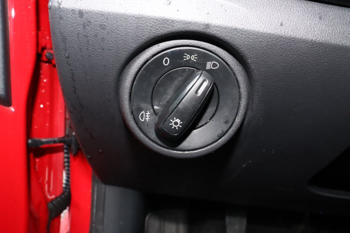 Volkswagen Up! 1.0 12V 60 Sloopvoertuig (2015, Rood)