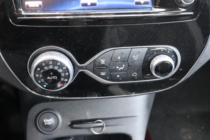 Renault Captur I 1.3 TCE 150 16V Sloopvoertuig (2019, Oranje)