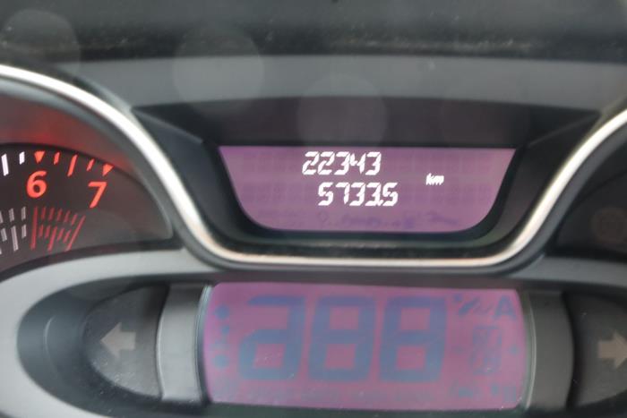 Renault Captur I 1.3 TCE 150 16V Sloopvoertuig (2019, Oranje)