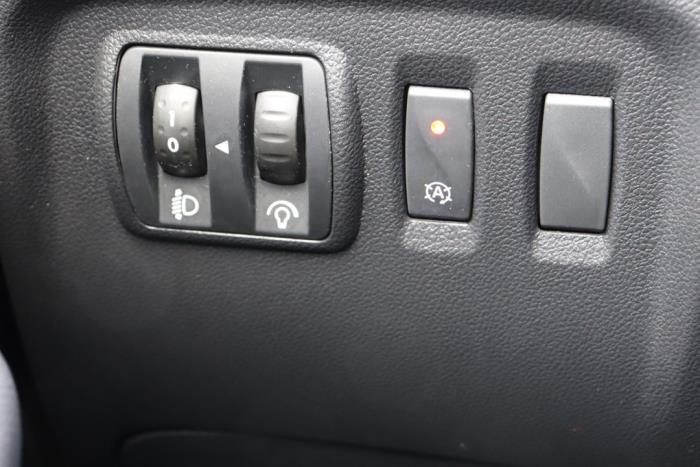 Renault Captur I 1.3 TCE 150 16V Sloopvoertuig (2019, Oranje)