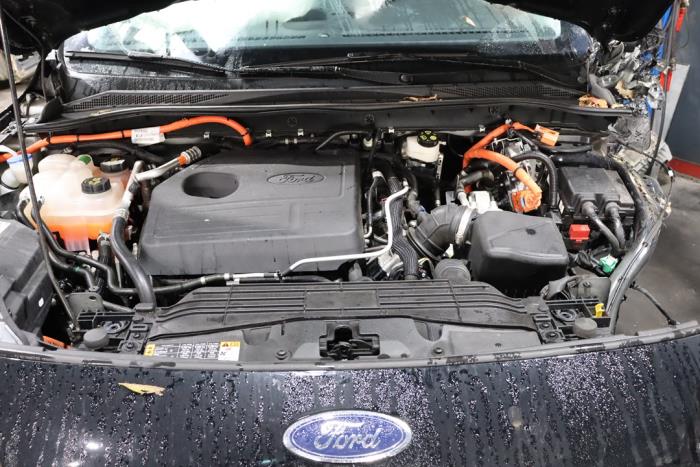 Ford Kuga III 2.5 PHEV 16V Sloopvoertuig (2022, Zwart)