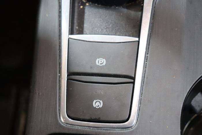 Ford Kuga III 2.5 PHEV 16V Sloopvoertuig (2022, Zwart)