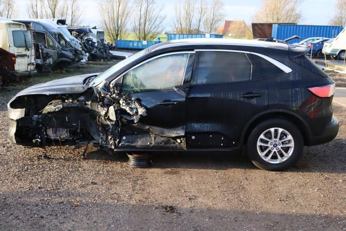 Ford Kuga III 2.5 PHEV 16V Sloopvoertuig (2022, Zwart)