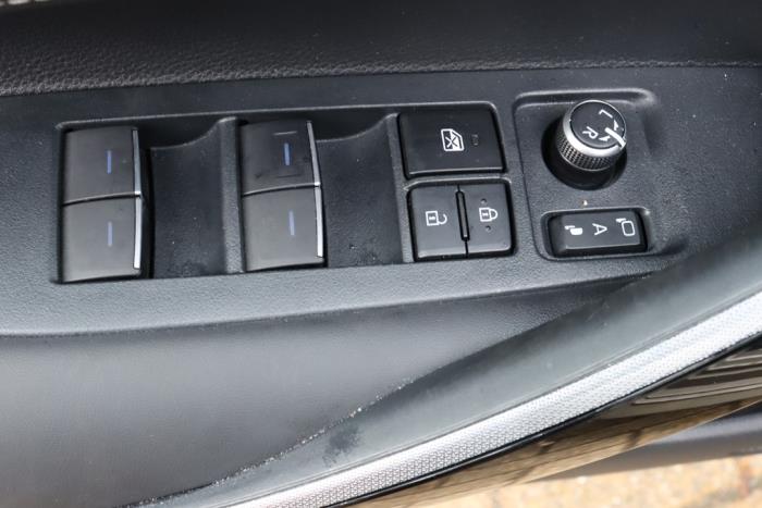 Toyota Corolla 1.8 16V Hybrid Sloopvoertuig (2022, Groen)