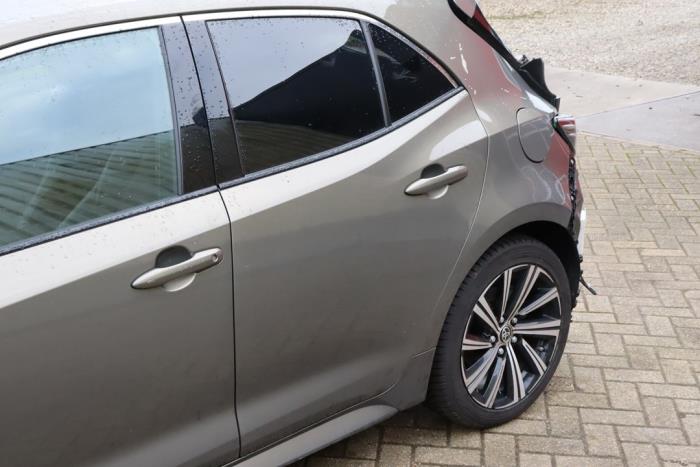 Toyota Corolla 1.8 16V Hybrid Sloopvoertuig (2022, Groen)