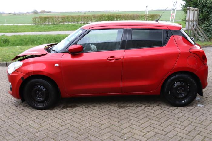 Suzuki Swift 1.2 Dual Jet 16V Sloopvoertuig (2017, Rood)