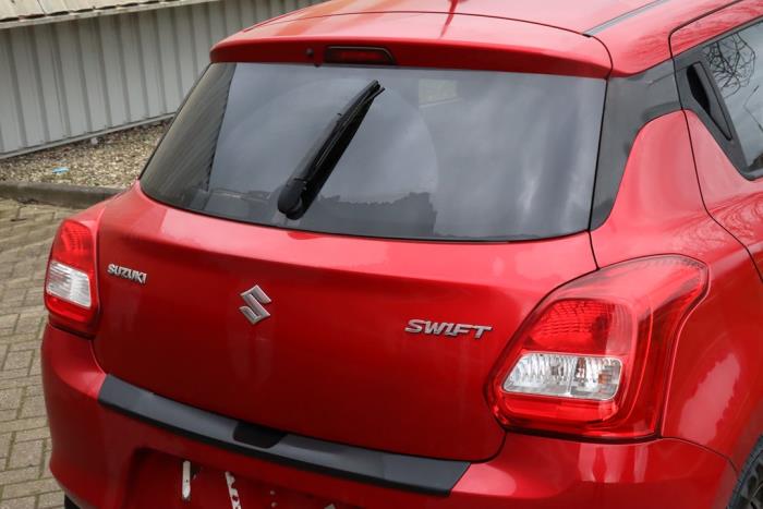 Suzuki Swift 1.2 Dual Jet 16V Sloopvoertuig (2017, Rood)