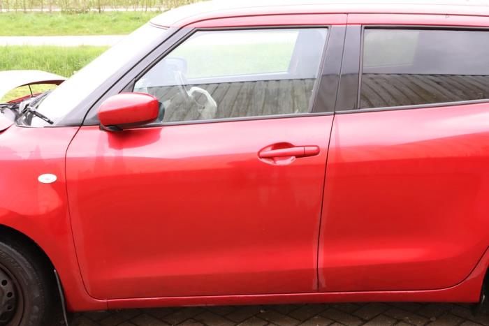 Suzuki Swift 1.2 Dual Jet 16V Sloopvoertuig (2017, Rood)