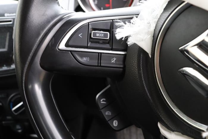 Suzuki Swift 1.2 Dual Jet 16V Sloopvoertuig (2017, Rood)