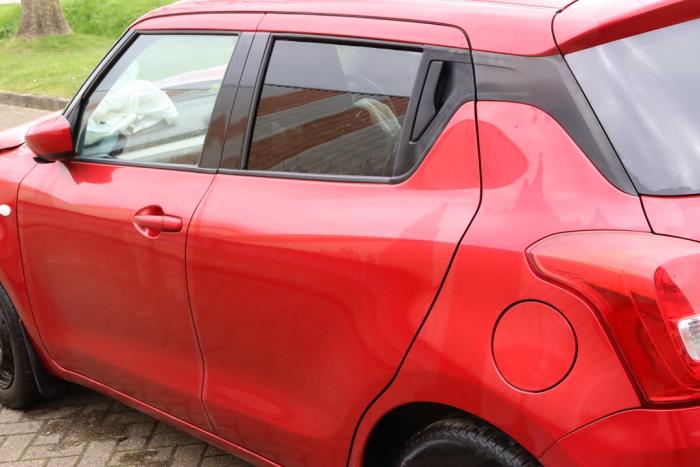 Suzuki Swift 1.2 Dual Jet 16V Sloopvoertuig (2017, Rood)