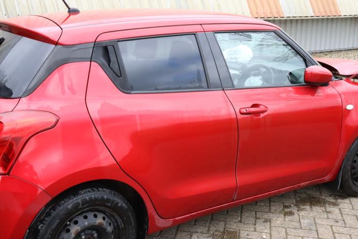 Suzuki Swift 1.2 Dual Jet 16V Sloopvoertuig (2017, Rood)