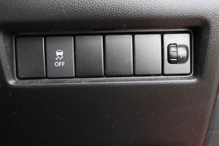 Suzuki Swift 1.2 Dual Jet 16V Sloopvoertuig (2017, Rood)