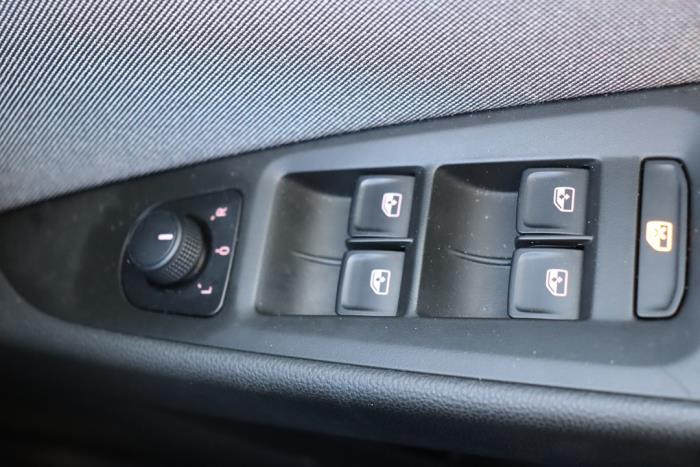 Seat Leon 1.0 TSI 12V Sloopvoertuig (2020, Metallic, Blauw)