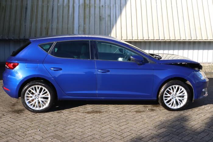 Seat Leon 1.0 TSI 12V Sloopvoertuig (2020, Metallic, Blauw)