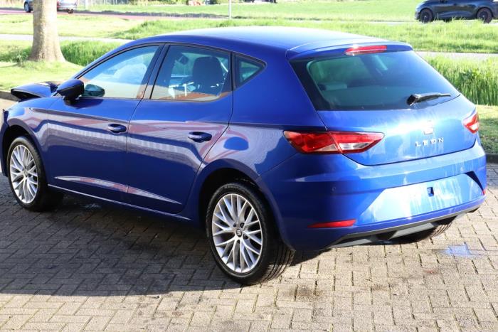 Seat Leon 1.0 TSI 12V Sloopvoertuig (2020, Metallic, Blauw)