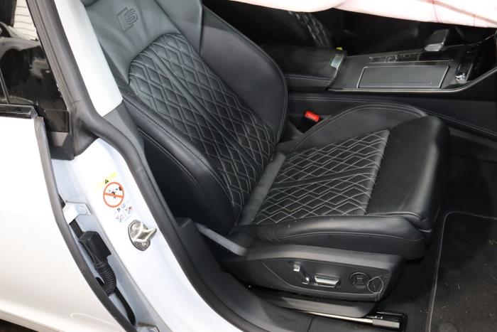 Audi A7 Sportback 2.0 16V 50 TFSI E Quattro Sloopvoertuig (2020, Metallic, Zilvergrijs)