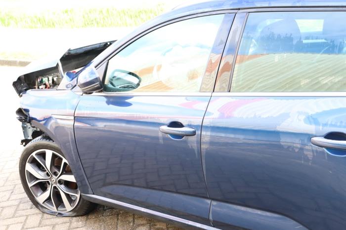 Renault Megane IV Estate 1.2 Energy TCE 130 Sloopvoertuig (2016, Metallic, Blauw)