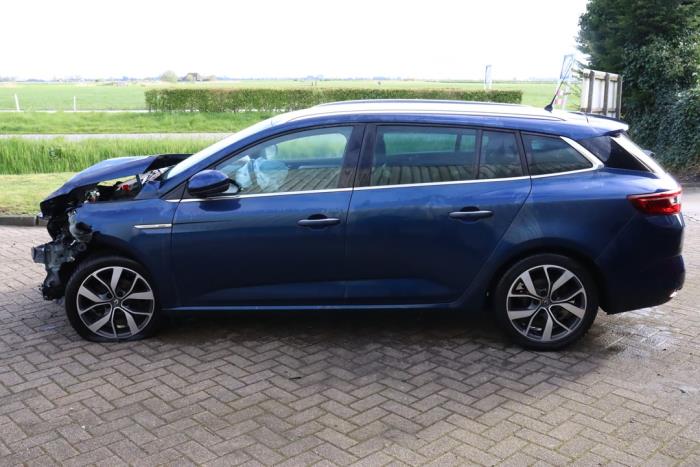 Renault Megane IV Estate 1.2 Energy TCE 130 Sloopvoertuig (2016, Metallic, Blauw)