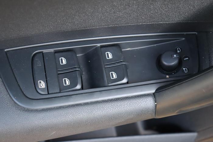 Audi A1 Sportback 1.4 TFSI 16V 122 Sloopvoertuig (2014, Zwart)