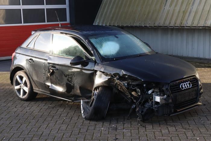 Audi A1 Sportback 1.4 TFSI 16V 122 Sloopvoertuig (2014, Zwart)