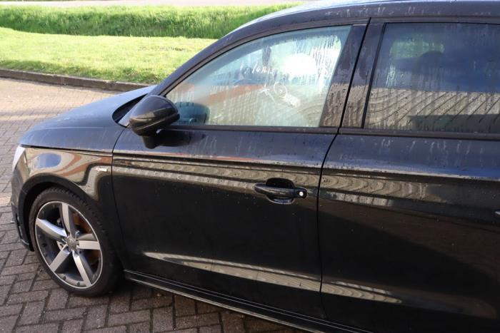 Audi A1 Sportback 1.4 TFSI 16V 122 Sloopvoertuig (2014, Zwart)