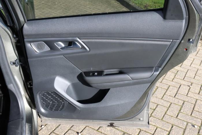 Citroen C5 X 1.6 Hybrid 225 Sloopvoertuig (2023, Grijs)