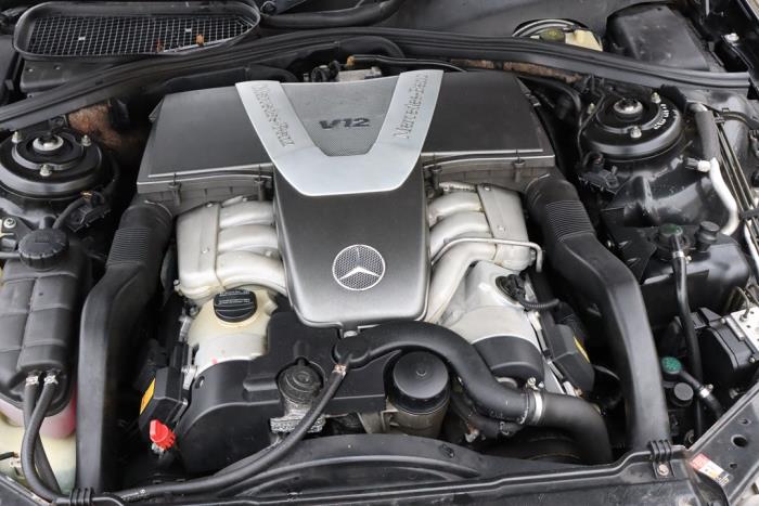 Mercedes CL 5.8 CL-600 V12 36V Sloopvoertuig (2000, Metallic, Zwart)