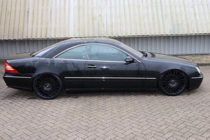 Mercedes CL 5.8 CL-600 V12 36V Sloopvoertuig (2000, Metallic, Zwart)