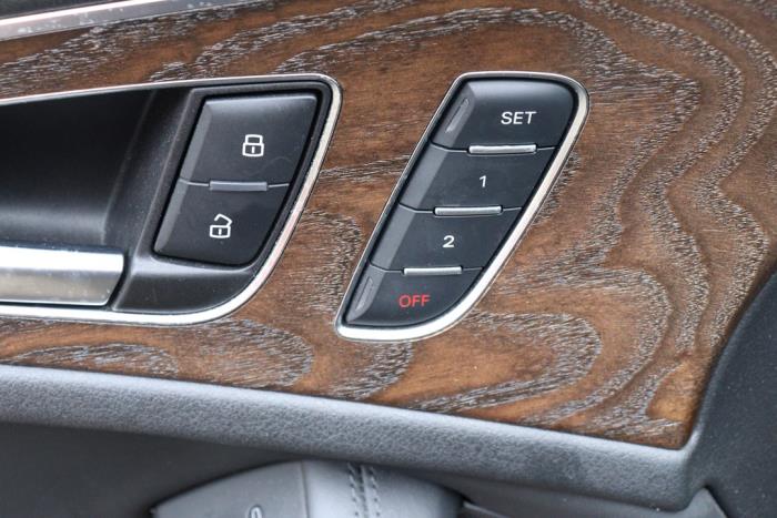 Audi A6 Allroad Quattro 3.0 TDI V6 24V Sloopvoertuig (2012, Metallic, Zwart)