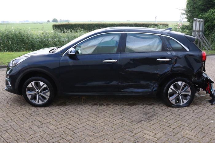 Kia Niro I E-Niro 64 kWh Sloopvoertuig (2020, Blauw)
