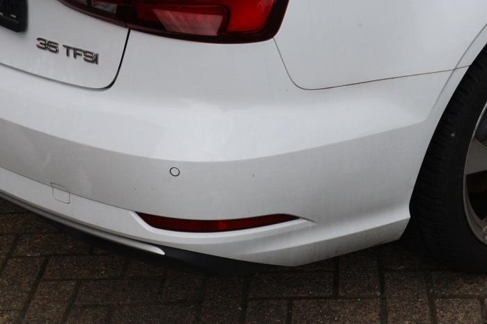 Audi A3 Limousine 1.5 35 TFSI 16V Sloopvoertuig (2019, Wit)