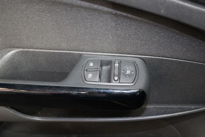 Opel Corsa D 1.2 16V LPG Sloopvoertuig (2014, Zwart)