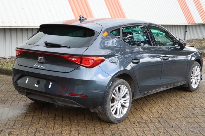 Seat Leon Sportstourer 2.0 TDI SCR Sloopvoertuig (2022, Grijs)