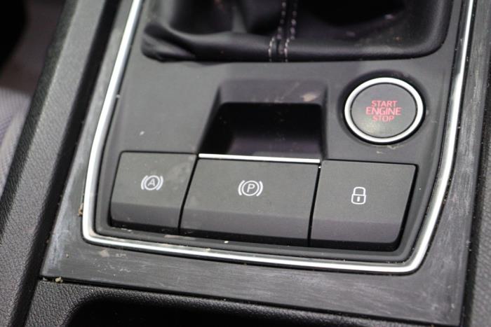 Seat Leon Sportstourer 2.0 TDI SCR Sloopvoertuig (2022, Grijs)