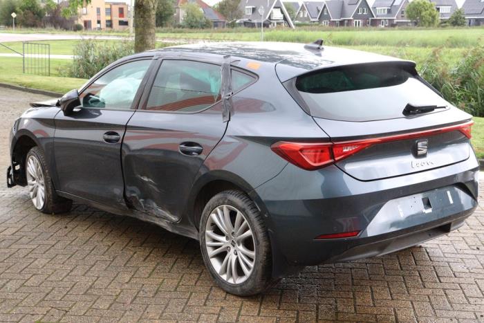 Seat Leon Sportstourer 2.0 TDI SCR Sloopvoertuig (2022, Grijs)