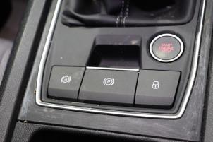 Seat Leon Sportstourer 2.0 TDI SCR Sloopvoertuig (2022, Grijs)
