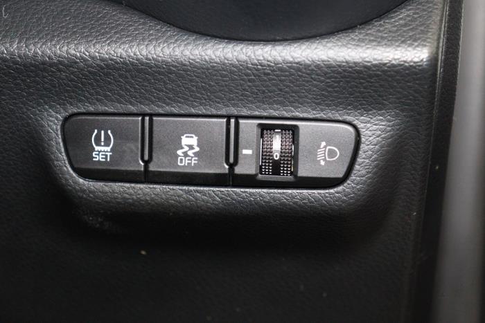 Kia Picanto 1.0 12V Sloopvoertuig (2023, Grijs)