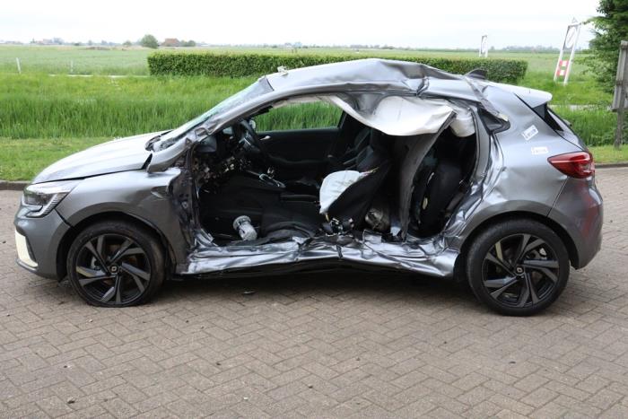 Renault Clio V 1.6 E-Tech 145 16V Sloopvoertuig (2023, Grijs)