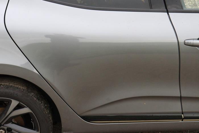 Renault Clio V 1.6 E-Tech 145 16V Sloopvoertuig (2023, Grijs)