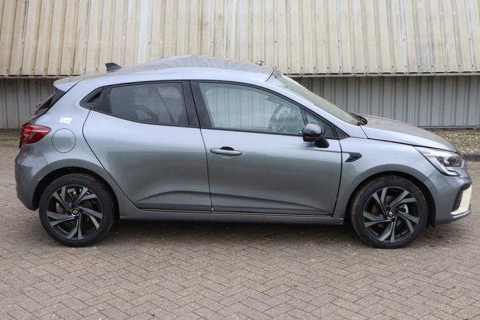 Renault Clio V 1.6 E-Tech 145 16V Sloopvoertuig (2023, Grijs)