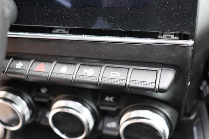 Renault Clio V 1.6 E-Tech 145 16V Sloopvoertuig (2023, Grijs)