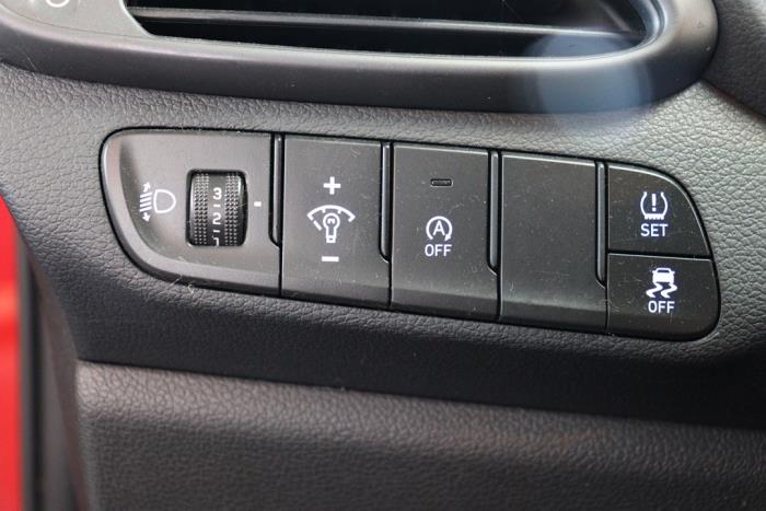 Hyundai i30 Wagon 1.0 T-GDI 12V Hybrid 48V Sloopvoertuig (2021, Rood)