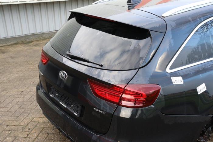 Kia Ceed Sportswagon 1.5 T-GDI 16V Eco-Dynamics+ Sloopvoertuig (2022, Zwart)