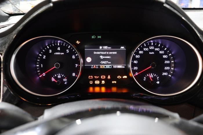 Kia Ceed Sportswagon 1.5 T-GDI 16V Eco-Dynamics+ Sloopvoertuig (2022, Zwart)