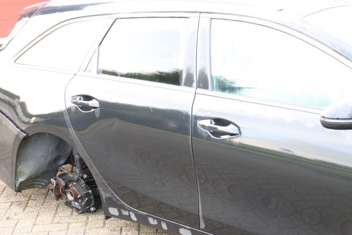 Kia Ceed Sportswagon 1.5 T-GDI 16V Eco-Dynamics+ Sloopvoertuig (2022, Zwart)