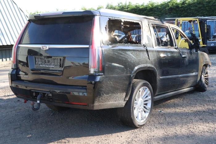 Cadillac Escalade 6.2 V8 4x4 Sloopvoertuig (2017, Zwart)
